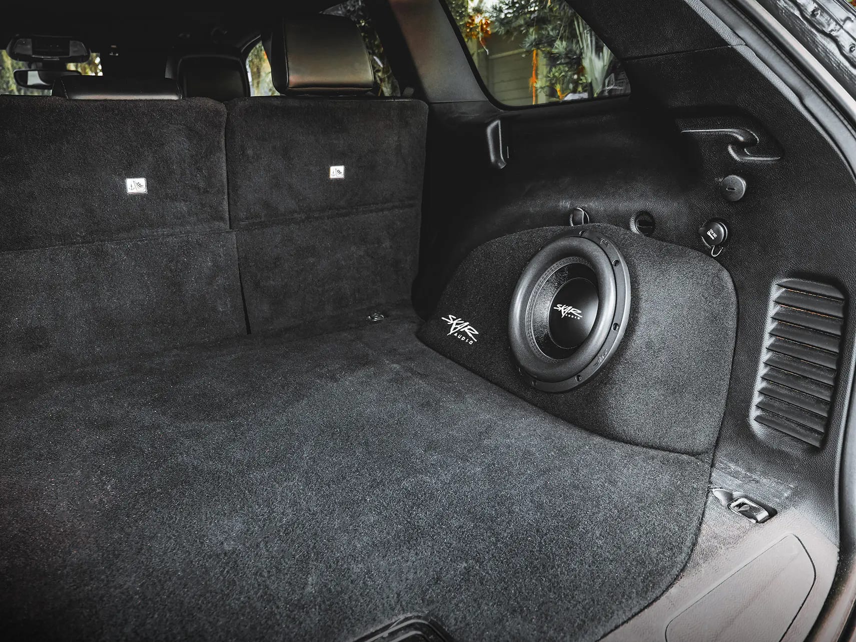 2011-2021 Jeep Grand Cherokee Compatible Single 10" Sealed Subwoofer Enclosure #8