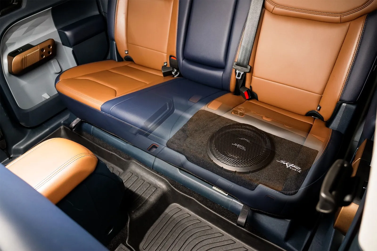 Single 10" 1,000W Max Power Loaded Subwoofer Enclosure Compatible with 2022-2025 Ford Maverick Trucks #9