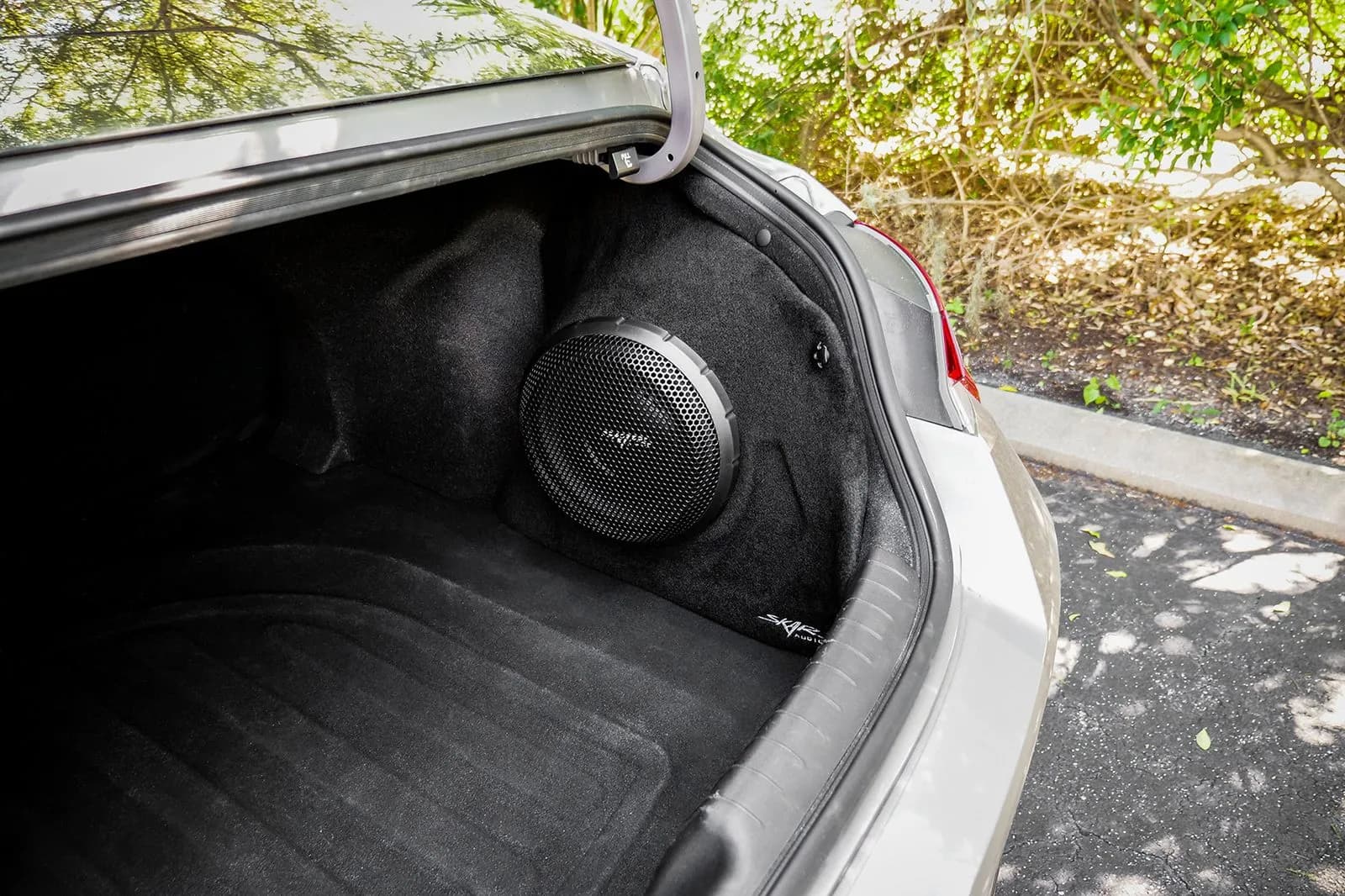 Featured Product Photo 9 for Single 10" 1,000W Max Power Loaded Subwoofer Enclosure Compatible with 2021-2025 Hyundai Elantra Vehicles