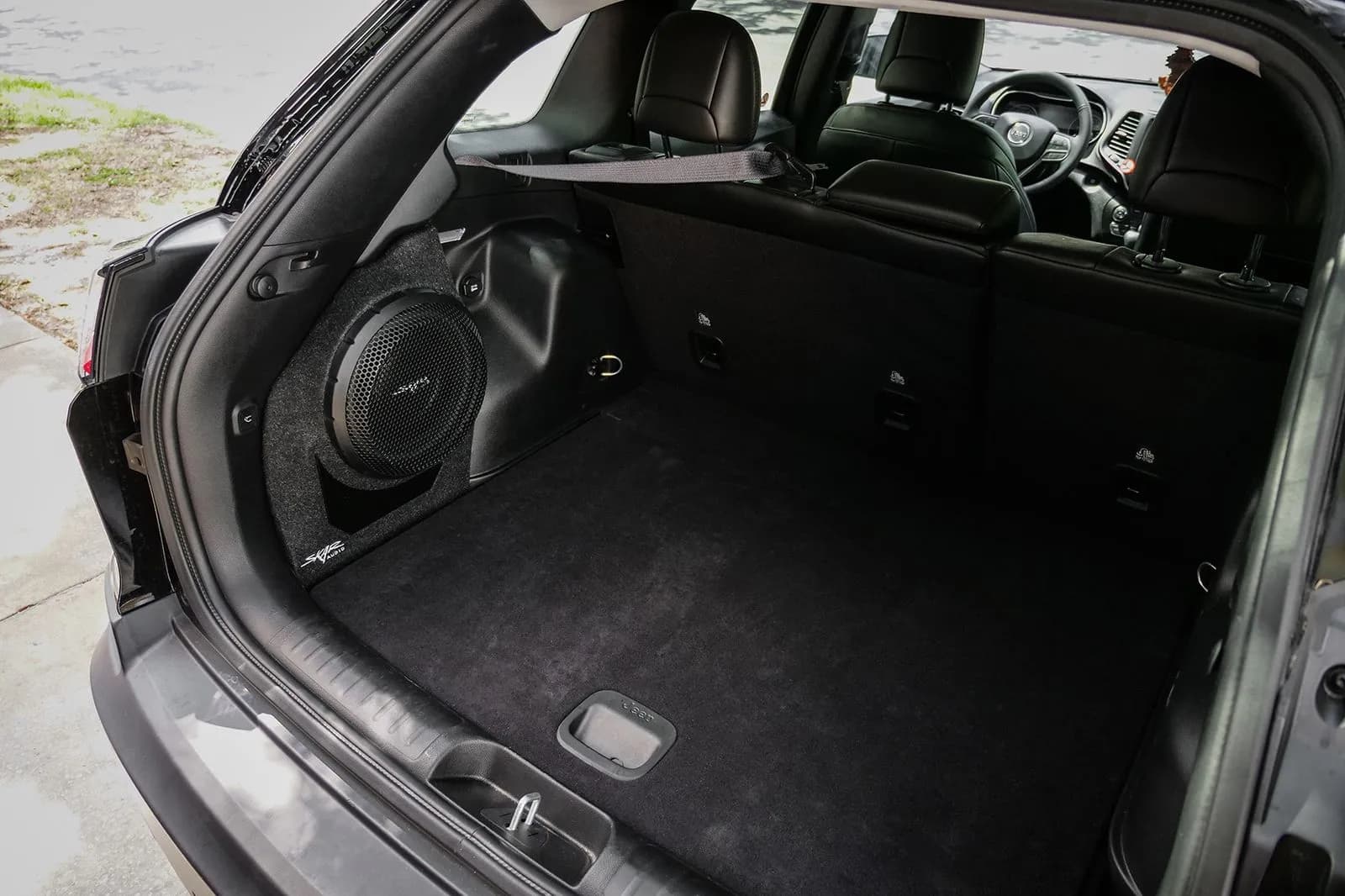 Featured Product Photo 9 for Single 10" 1,000W Max Power Loaded Subwoofer Enclosure Compatible with 2014-2023 Jeep Cherokee Vehicles