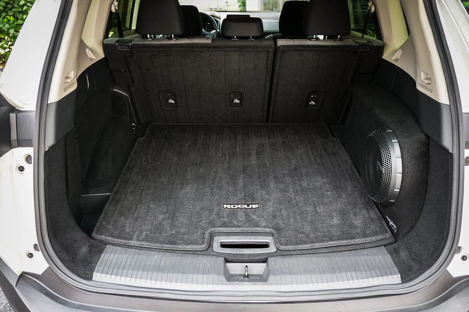 Single 10" 1,000W Max Power Loaded Subwoofer Enclosure Compatible with 2021-2025 Nissan Rogue Vehicles #10