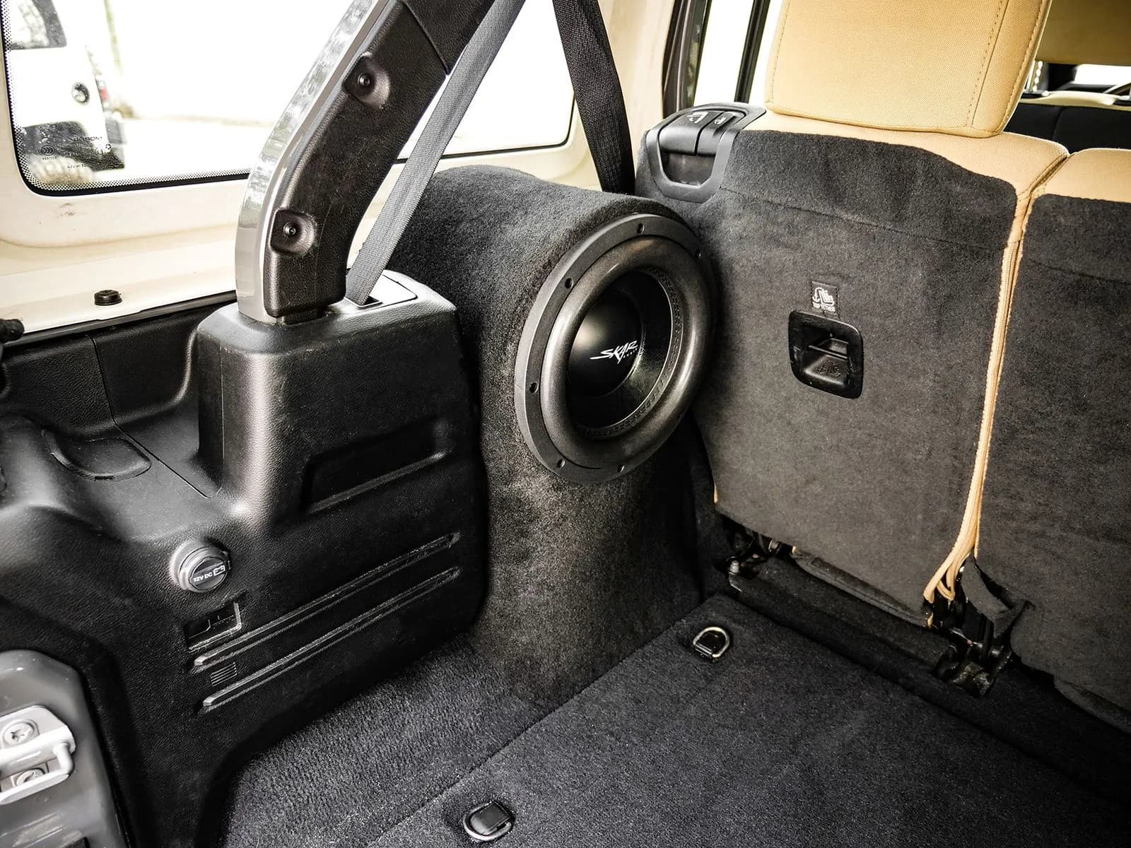 Skar Audio VS-1X10JWJL-2018-UP-L enclosure installation example — view 1