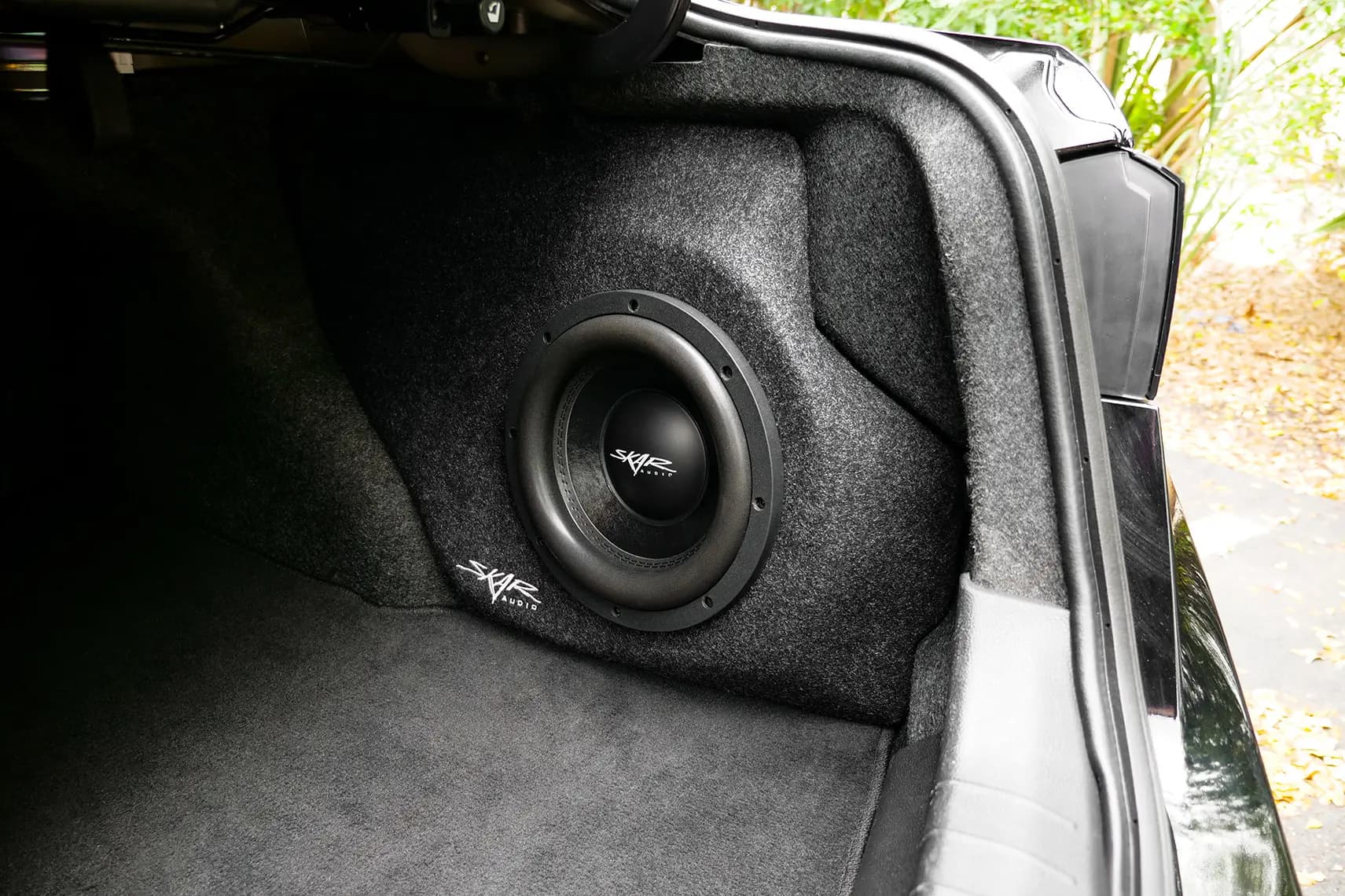 Skar Audio VS-1X10NISALT-2019-UP enclosure installation example — view 1