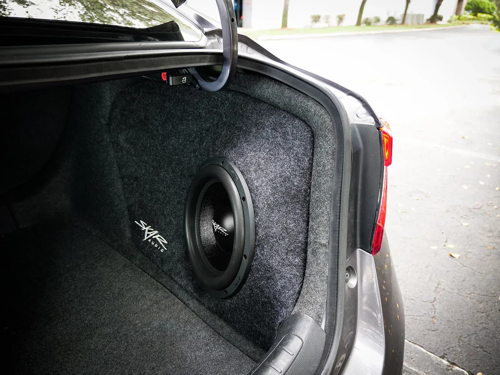 Skar Audio VS-1X12HONACC-2018-2022 enclosure installation example — view 3