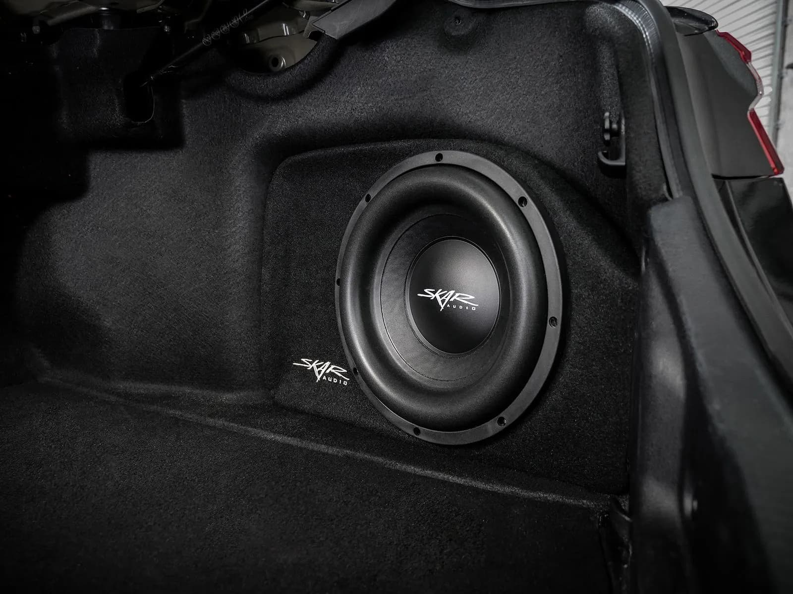 Skar Audio VS-1X12TOYCAM-2018-UP enclosure installation example — view 2