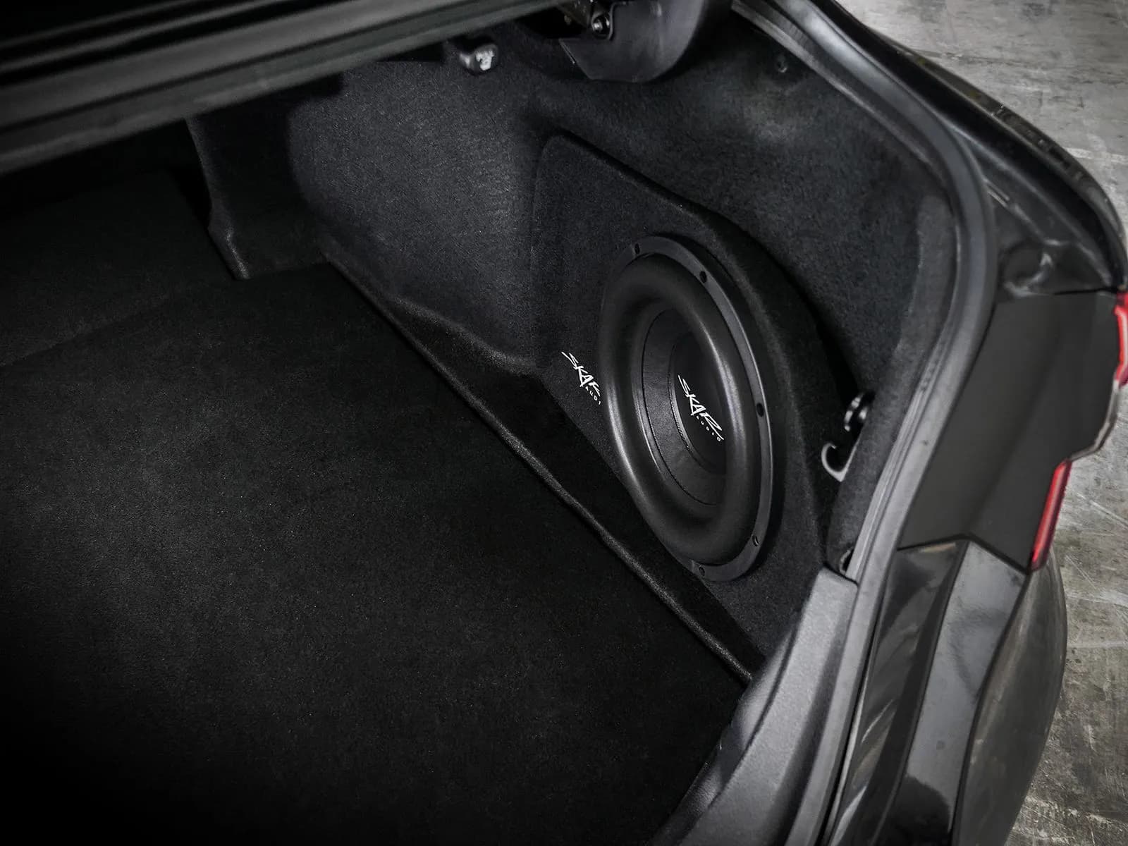 Skar Audio VS-1X12TOYCAM-2018-UP enclosure installation example — view 3