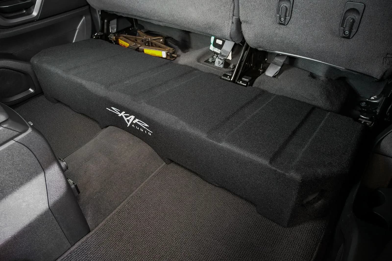 Skar Audio VS-2X12NISTTN-2004-2015-CREWCAB-V enclosure installation example — view 2
