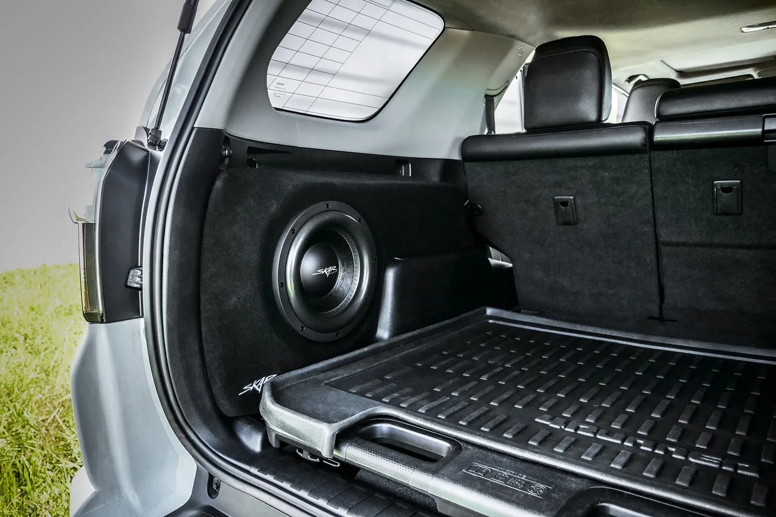 Skar Audio L-VD-VS-1X10TOY4RUN-2010-2024 enclosure installation example — view 1
