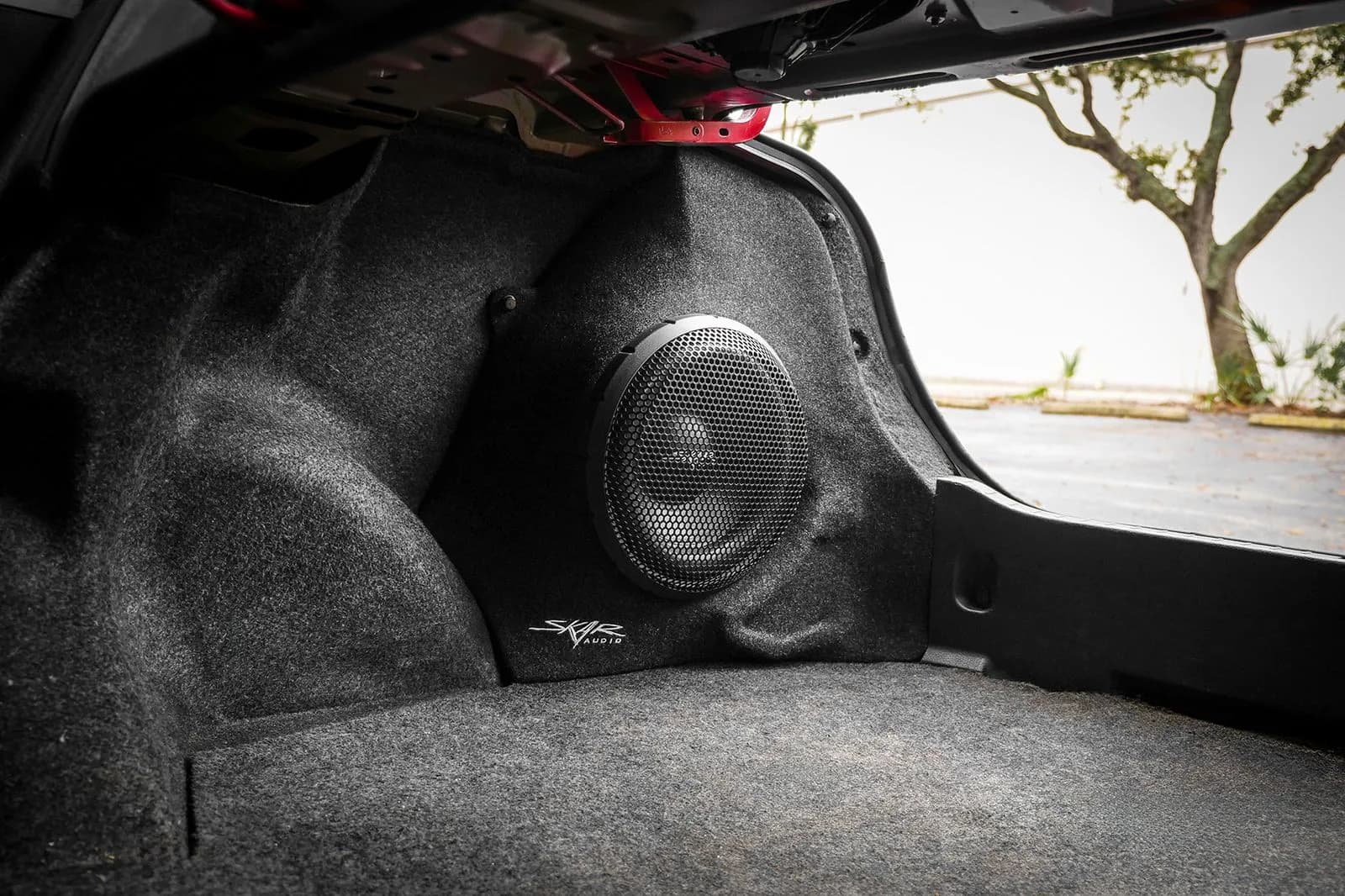 Skar Audio L-VD-VS-1X10TOYCOR-2014-2019 enclosure installation example — view 3