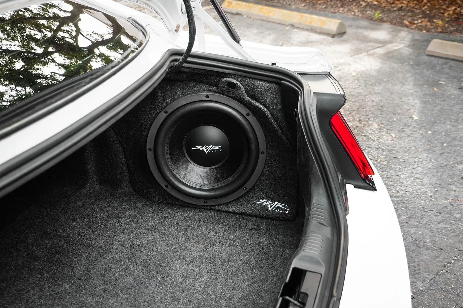 Skar Audio L-VD-VS-1X12FORDMUS-2015-UP enclosure installation example — view 1