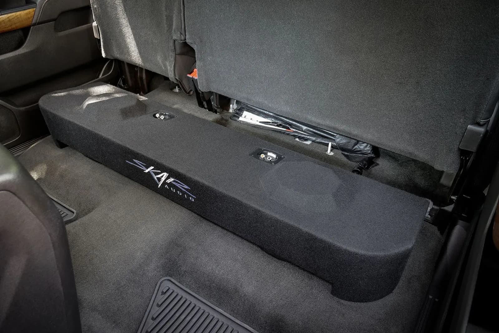 Skar Audio L-VD-VS-2X12GM-2014-2018-CREWCAB enclosure installation example — view 3