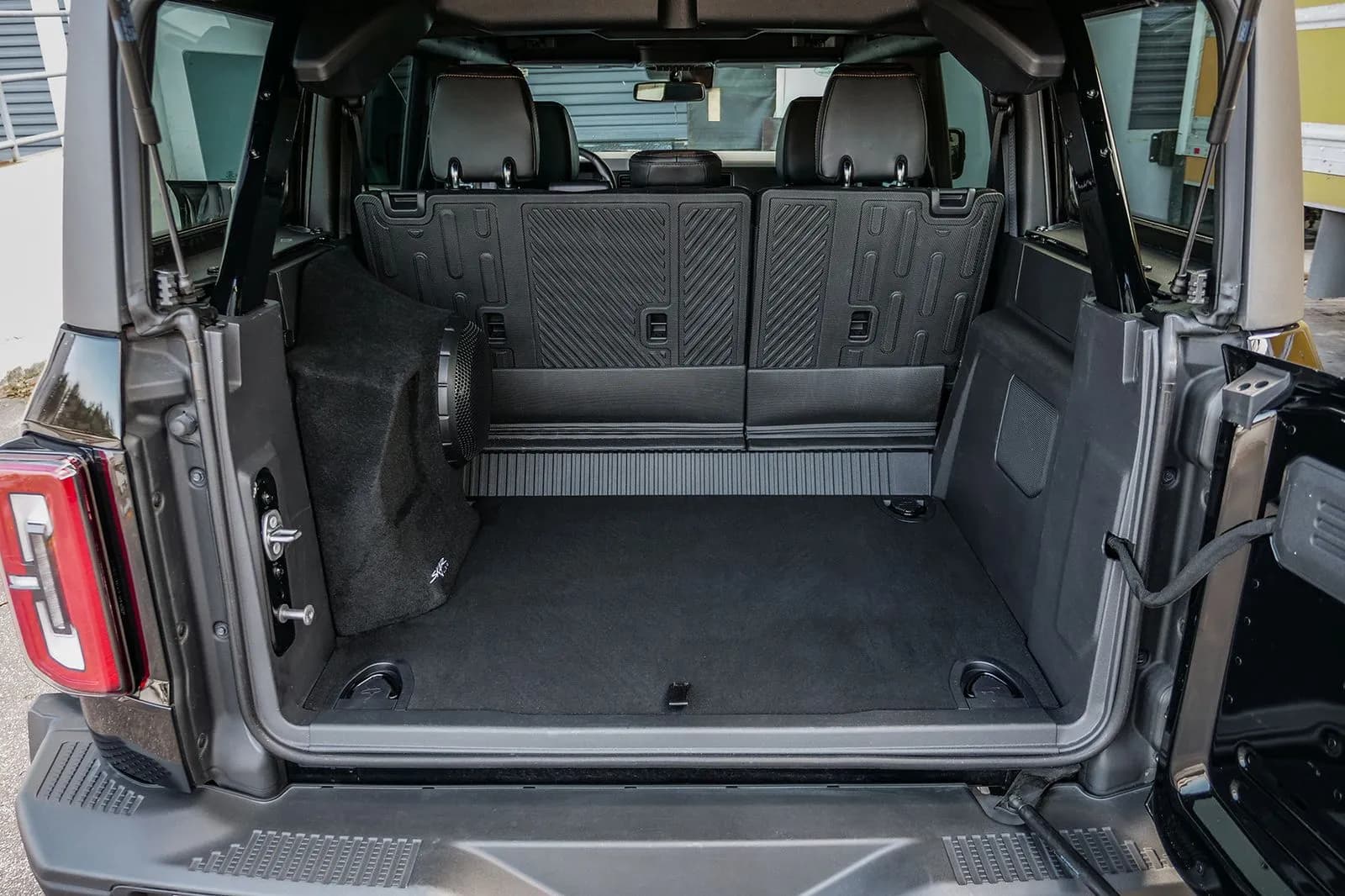 Skar Audio L-VS-1X10FORDBRO-2021-UP enclosure installation example — view 3