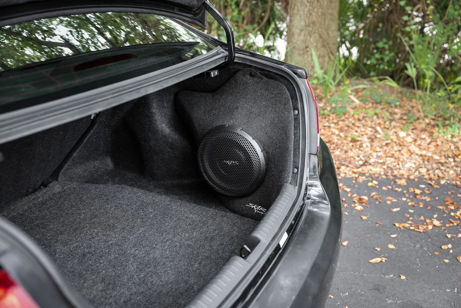 Skar Audio L-VS-1X10HONCIV-2012-2015-SDN enclosure installation example — view 1