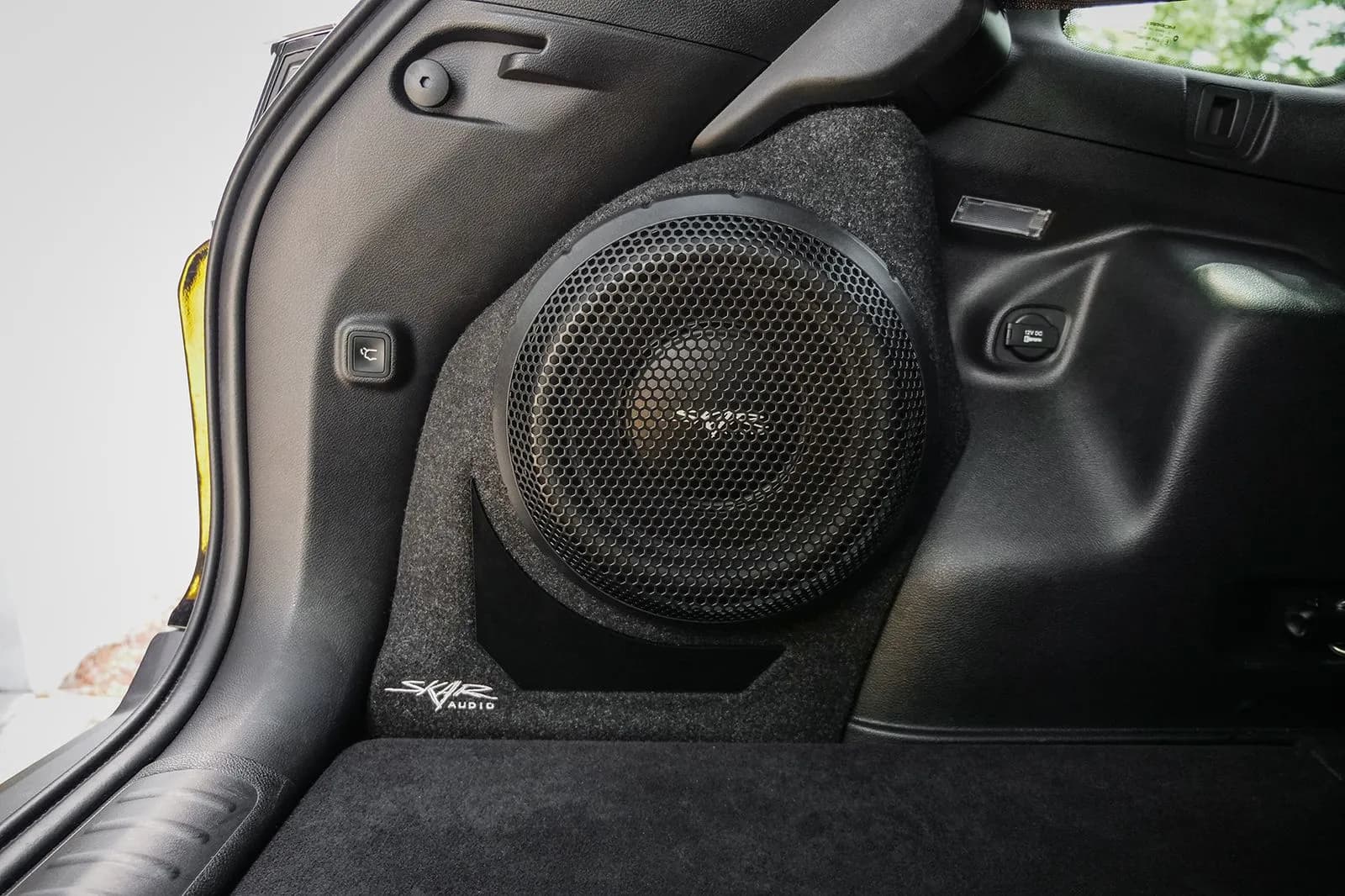 Skar Audio L-VS-1X10JCHER-2014-UP enclosure installation example — view 2
