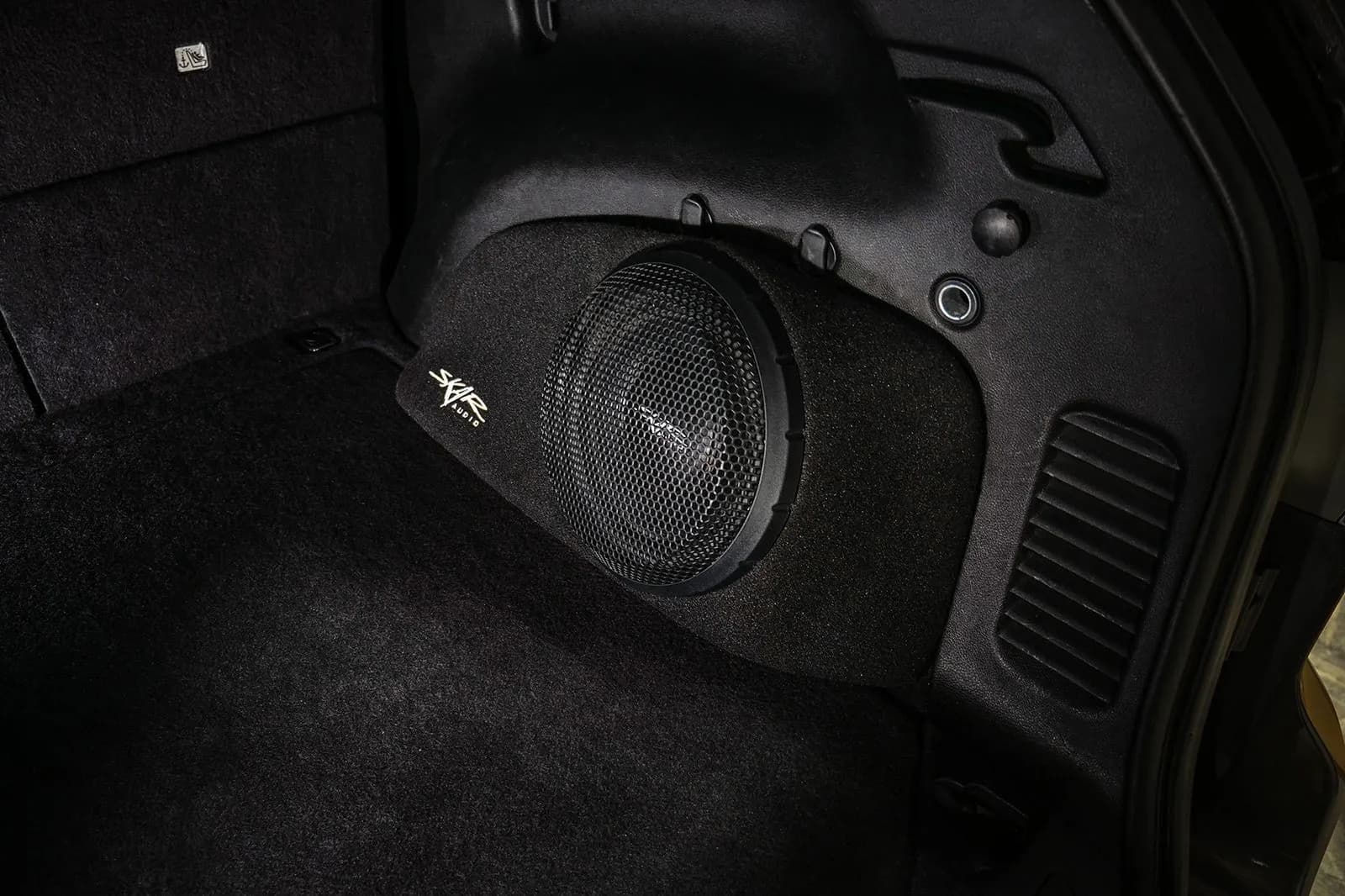 Skar Audio L-VS-1X10JGCH-2011-2021 enclosure installation example — view 1
