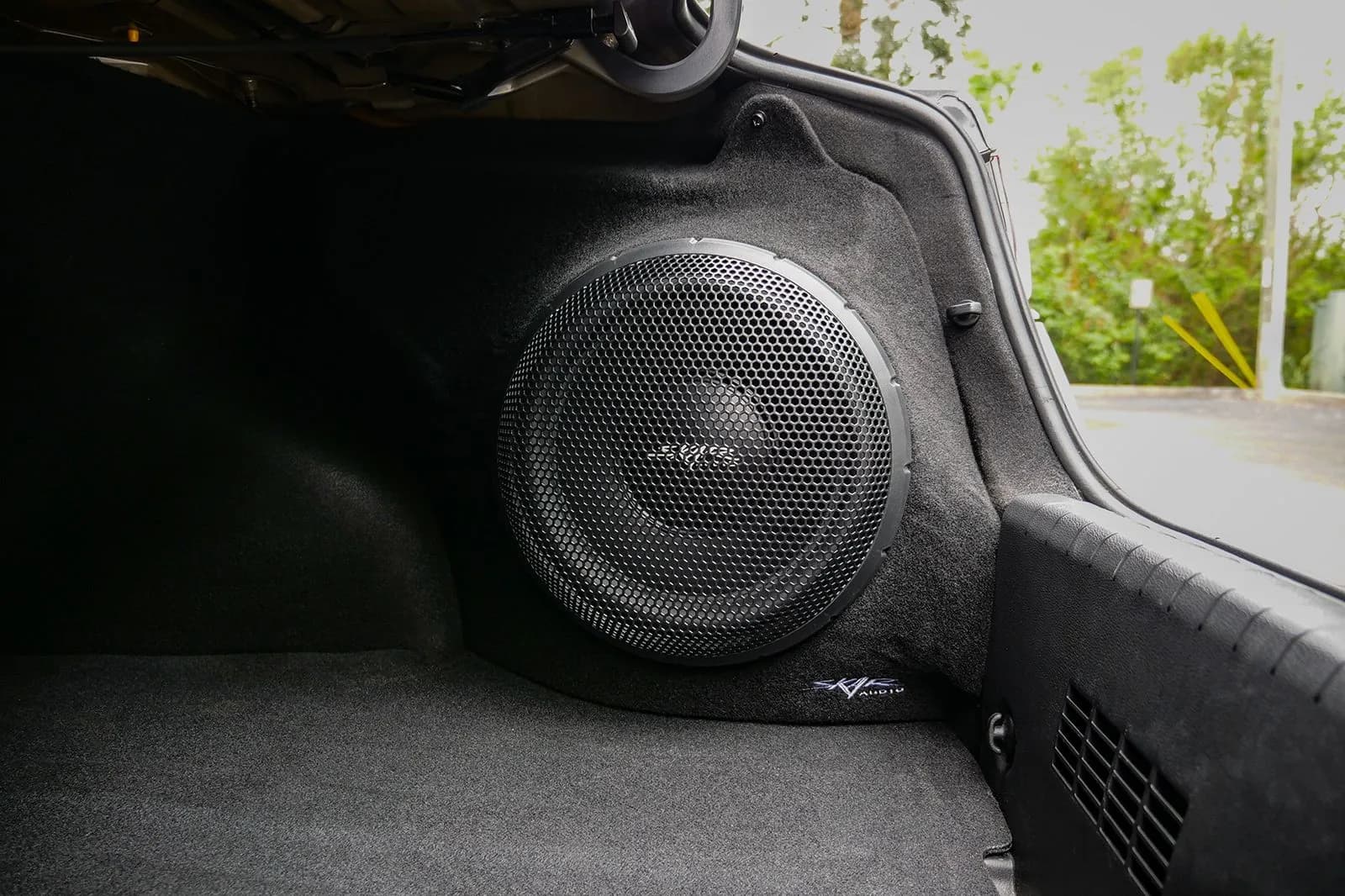 Skar Audio L-VS-1X12HYUSON-2015-2019 enclosure installation example — view 2