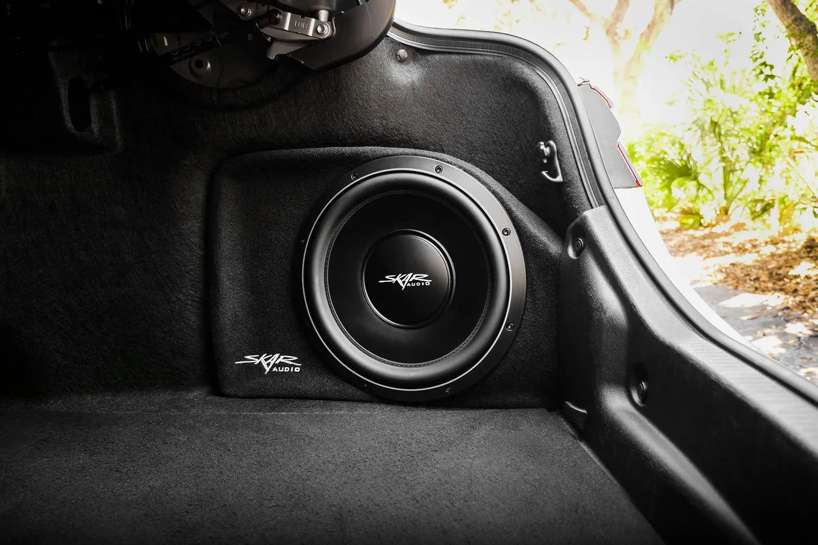Skar Audio L-VS-1X12TOYCAM-2018-UP enclosure installation example — view 2