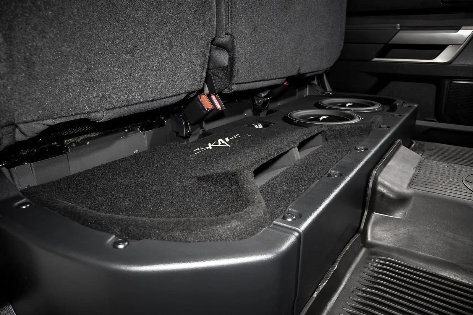 Skar Audio L-VS-2X10TOY-2022-UP-CREWMAX-V enclosure installation example — view 4
